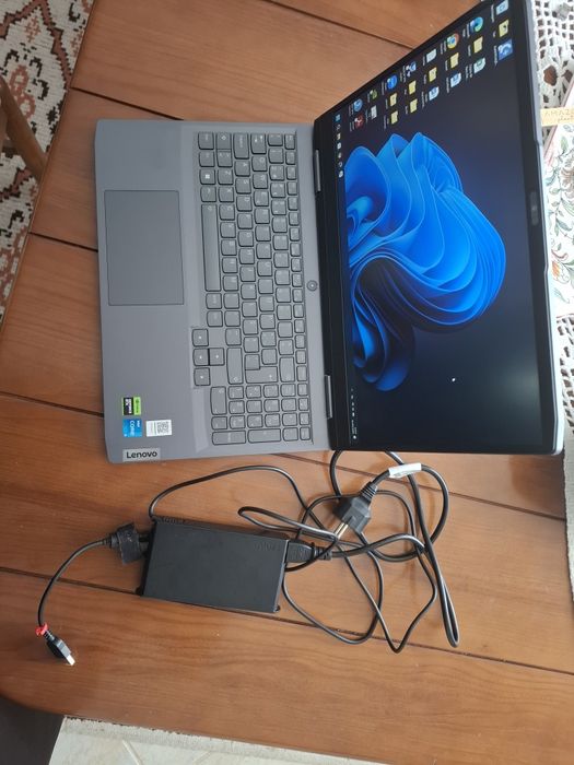 Portátil LOQ 15IRH8-452 15.6" i5-12450H SSD 521GB/16GB RTX 4050