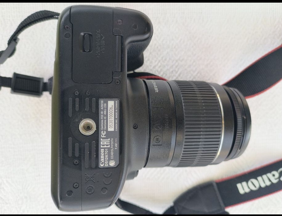 Câmera Canon 4000D"COMO NOVA"+ Lente 18-55 + Cartão 64gb / wi-fi