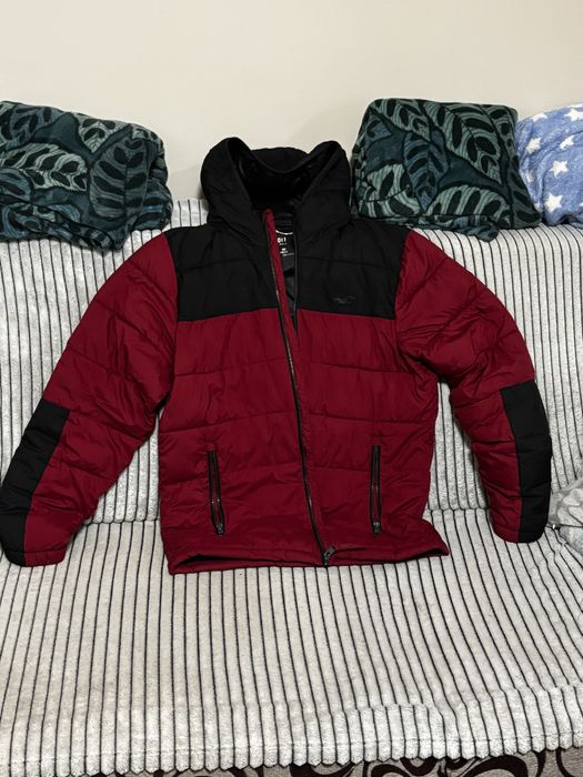 Kurtka damska bordowo czarna hollister rozmiar M