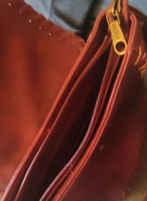 Mala de pele com design mandala