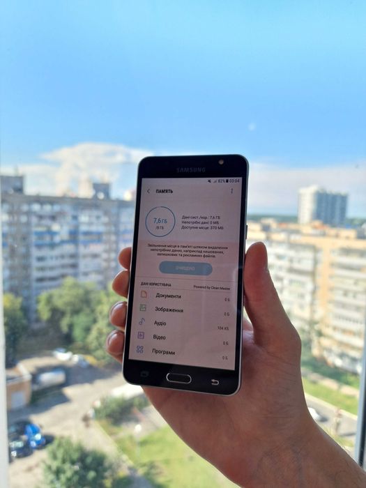 Телефон Samsung j510 8 гб