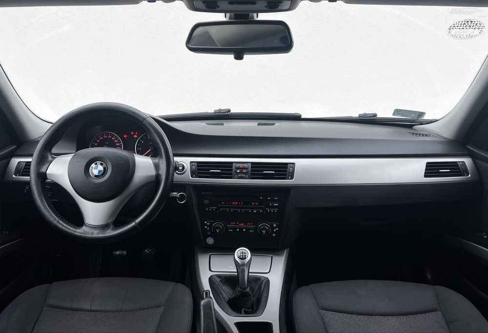 BMW 3 e91. 320i Benzyna. Bezwypadkowe. Zadbane