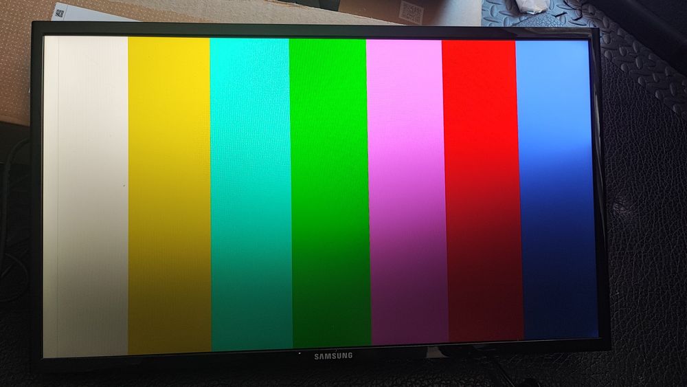 Монитор 24" Samsung S24F350FHI (Під ремонт / На запчастини)