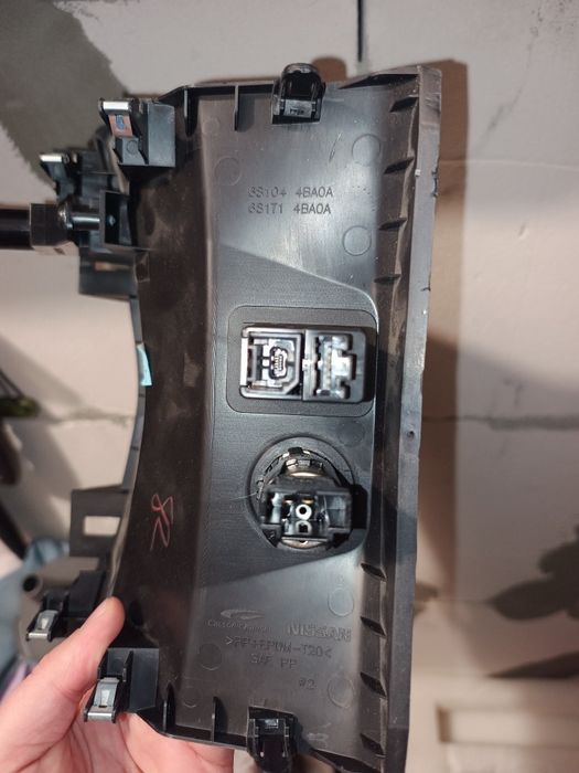 Накладка usb nissan rogue x-trail t32