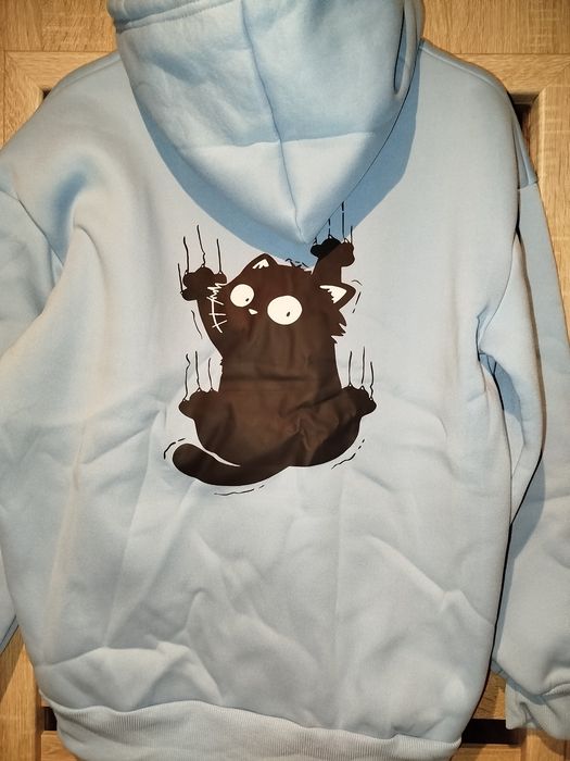 Nowa bluza z kapturem