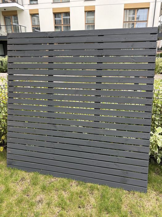 Płot żaluzjowy, ażurowy, panel drewniany, pergola