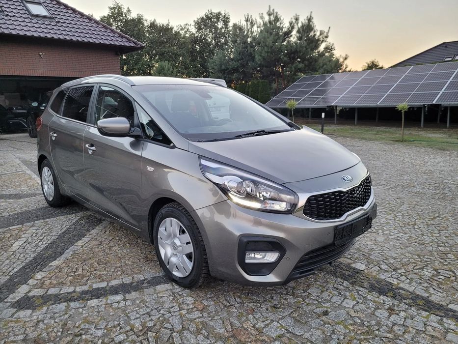 Kia Carens