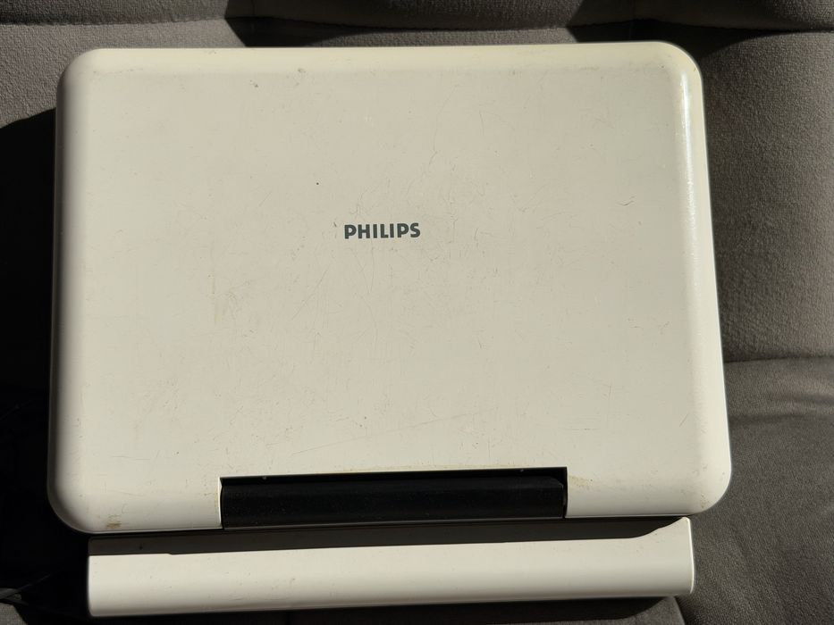 Philips PET708 DVD програвач плеєр в дорогу