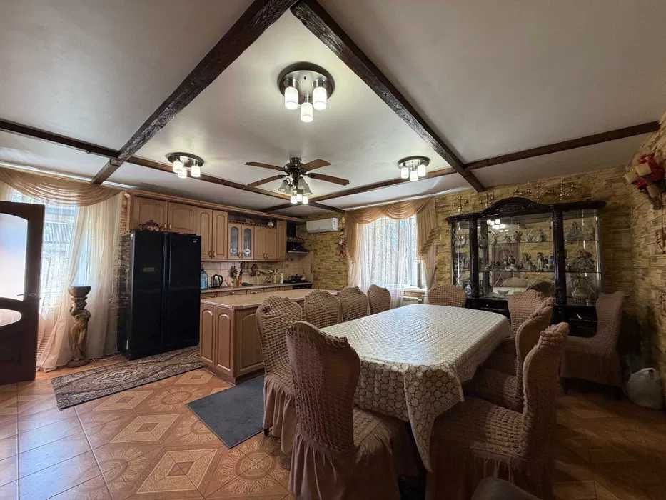 Продаж розкішного заміського будинку біля селища Баришівка 307 м2 Ж ВІДЕООГЛЯД
