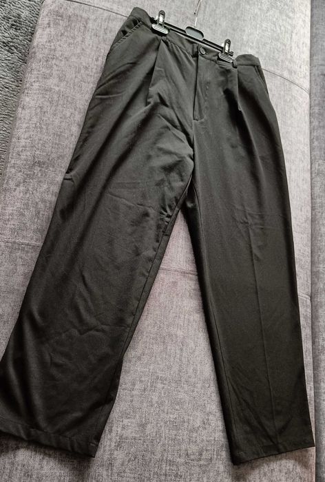 Eleganckie spodnie z szeroką nogawką M/L