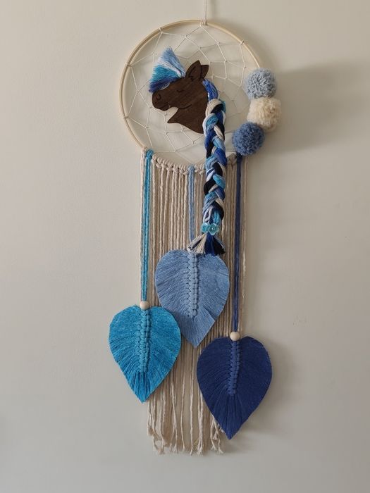 Decoração de parede ou porta em macramé