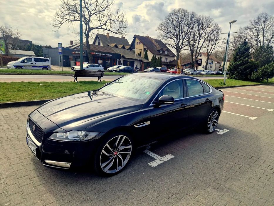 Jaguar XF