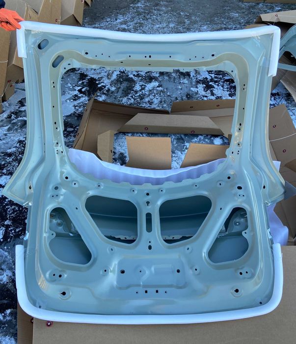 Крышка багажника (Ляда) Tesla Model Y 1493410-EC-A