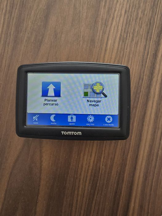 GPS TomTom com Cabo USB-A