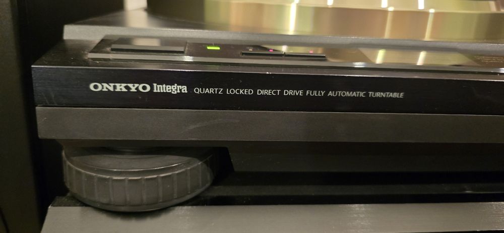 ONKYO Integra CP-1057F с ресивером