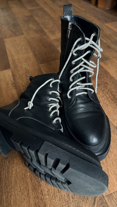Кожаные ботинки размер 38