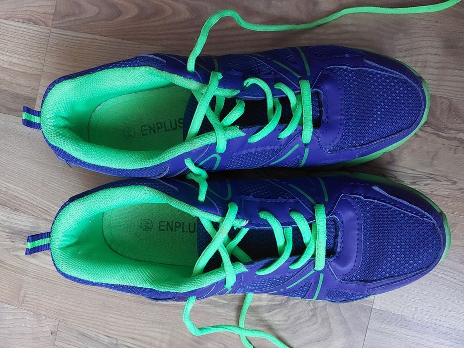 Buty sportowe 44