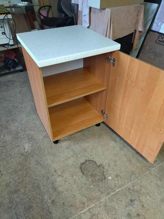 Продам новую тумбу