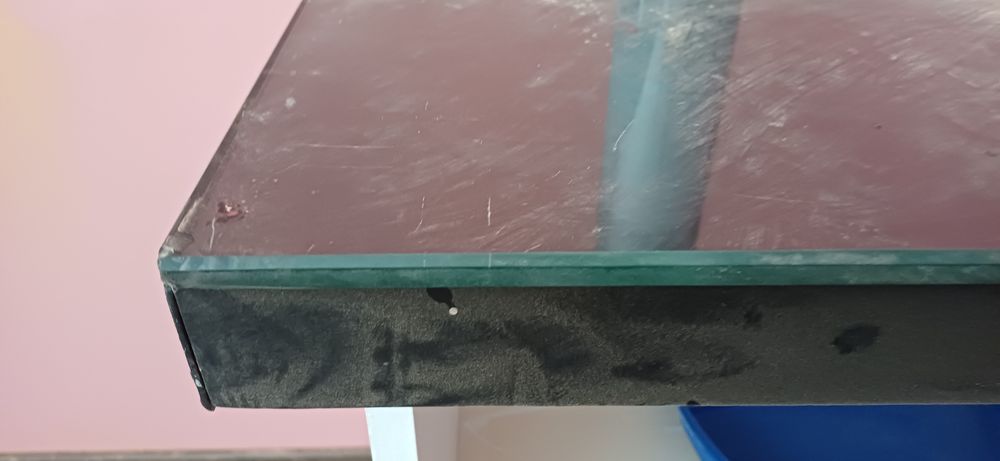 Móvel balcão com vidro