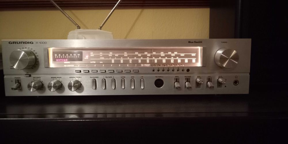 Amplituner stereo Grundig R 1000