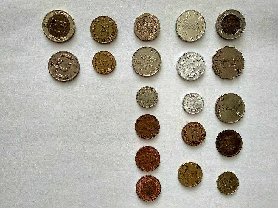 Монети Європи, Азії, Америки