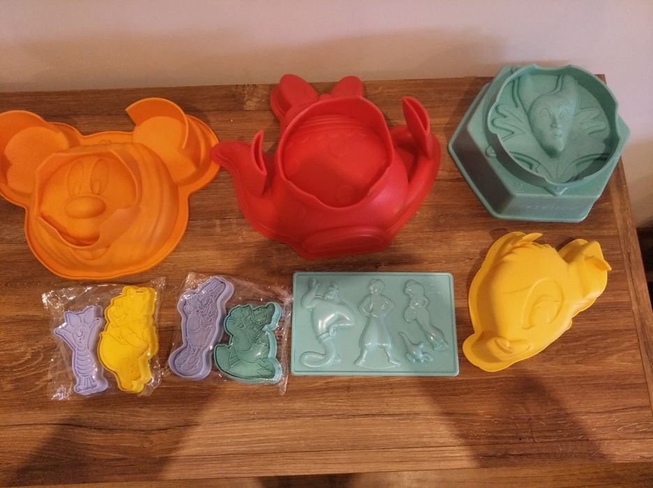 Silikonowa forma do pieczenia ciasta Disney Królowa śniegu 18*20 cm