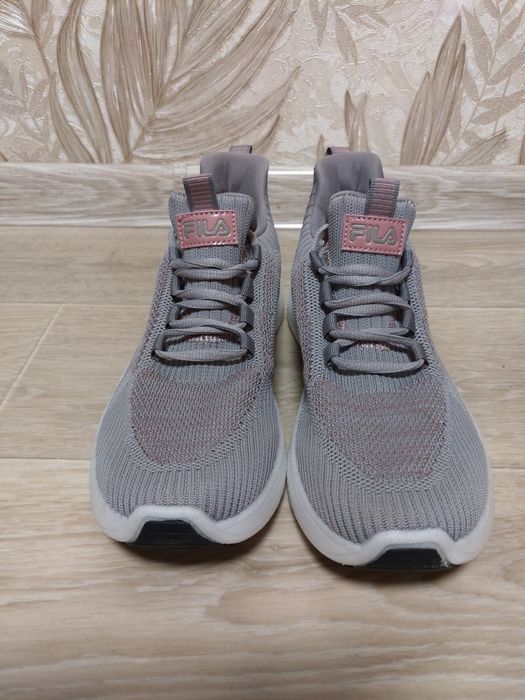 кросівки  Fila оригінальні