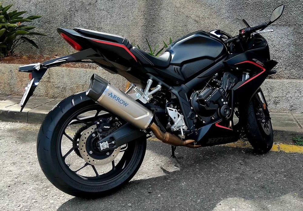 Vendo Honda Cbr 650R Eclutch