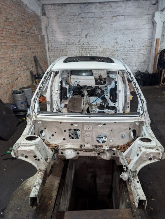 Кузов bmw x1f48 четветь bmw x1f48 криша бмв х1ф48 четветь бмв х1ф48