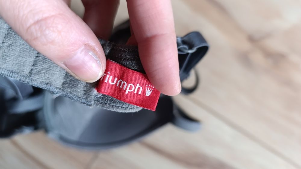 Gładki szary stanik biustonosz push-up Triumph 70A