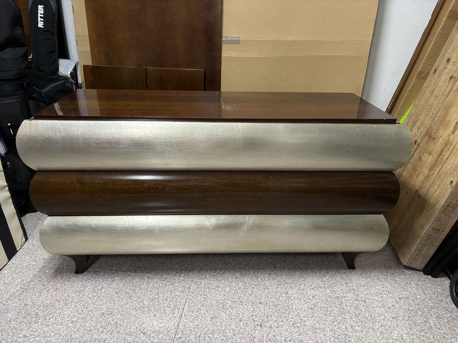 Comoda e duas mesas cabeceira - Design Moderno