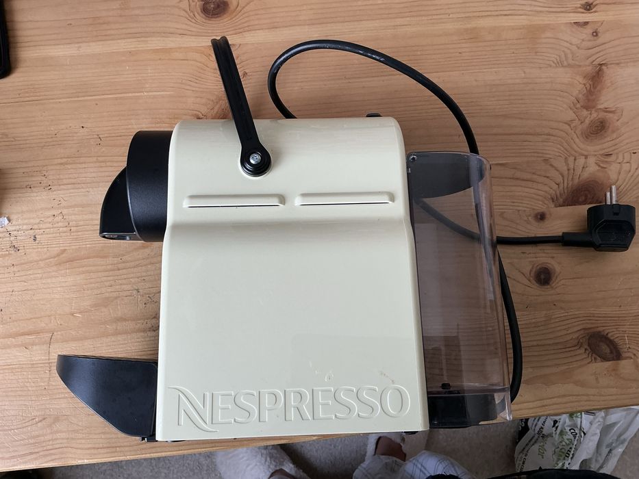 Vendo máquina de café Nespresso