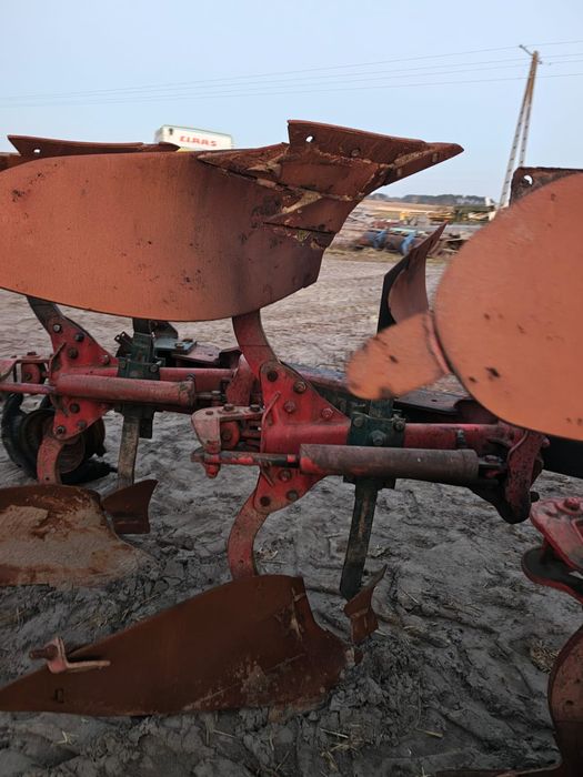 Pług 5 skibowy Vogel & Noot do remontu