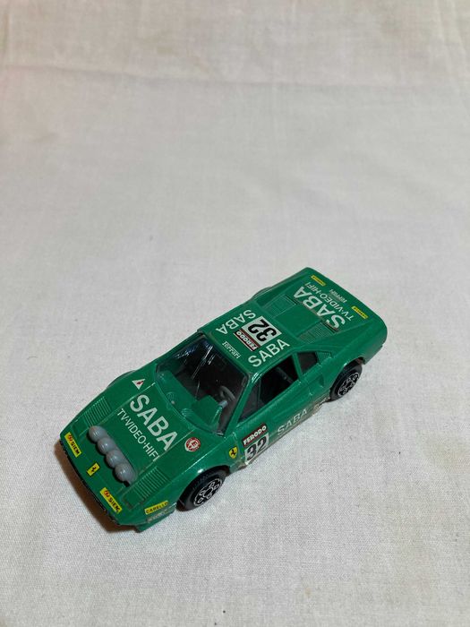 Carrinhos miniatura de exposição, escala 1/43.