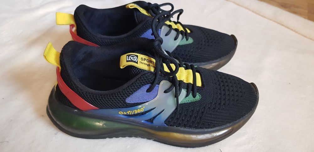 Buty sportowe 25,5 cm róż 40