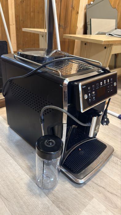 Кавоварка SAECO Xelsis SM6580/00