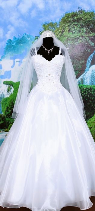 Вісільна сукня ВЕЛИКОГО розміру від 50 - 54  розмір . РОЗПРОДАЖ.