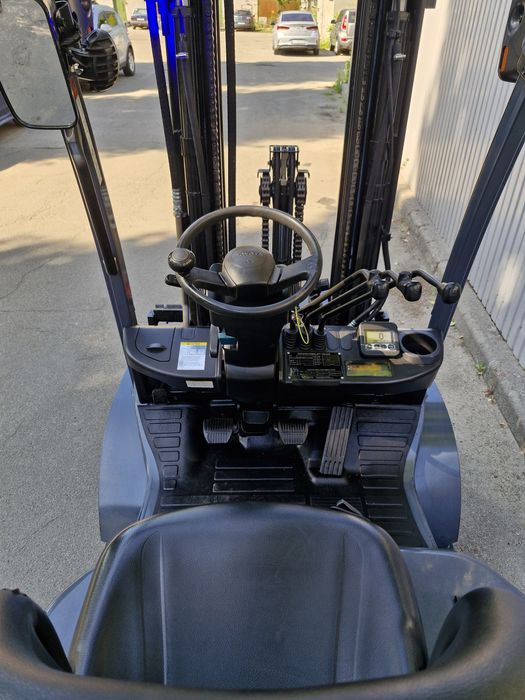 Навантажувач вилковий TOYOTA 8FG25 погрузчик Тойота газ-бензин