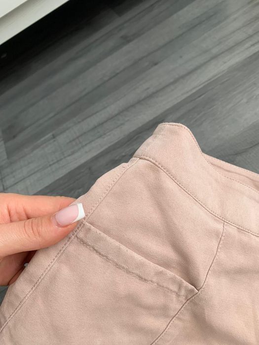 Spódnica z wysokim stanem