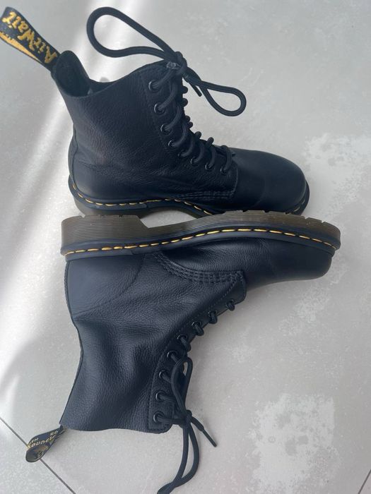 Оригінальні чобітки Dr. Martens