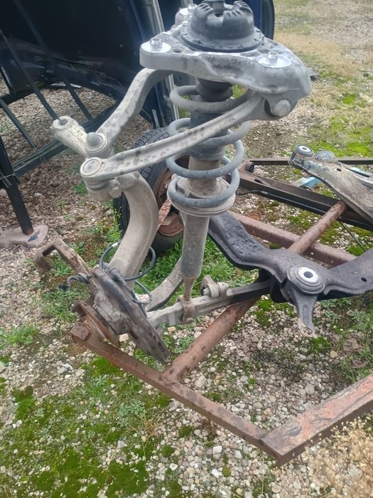 Audi A4 B6 B7 sanki zawieszenie przednie zwrotnica kpl