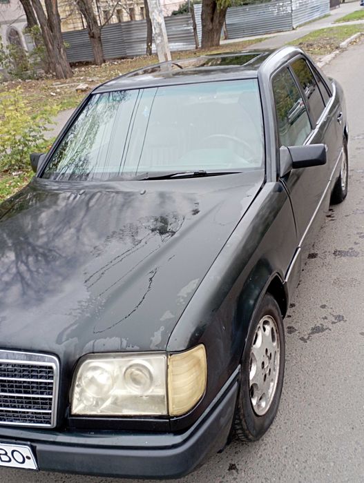 Продам Мерседес W124 E300 4 matic