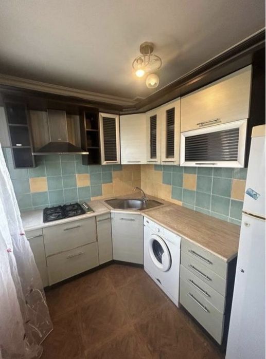 2-х кімнатна квартира , на вул.Вадатурського (Малиновський)