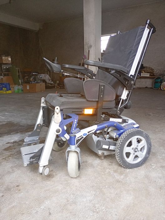 Cadeira de rodas elétrica  Invacare Dragon Vertic