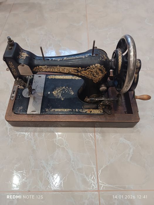 Швейная машина Singer