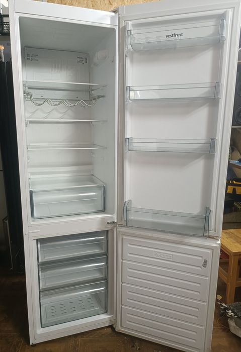 Ремонт холодильників