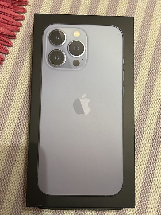Sprzedam Iphone 13 Pro 256 GB w kolorze: Sierra Blue