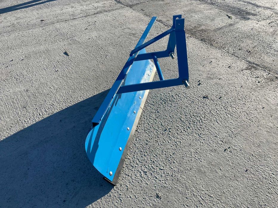 Pług do śniegu 1,5m zawieszany do minitraktorków Taret