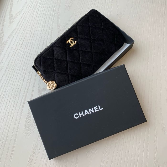 Оксамитова косметичка Chanel