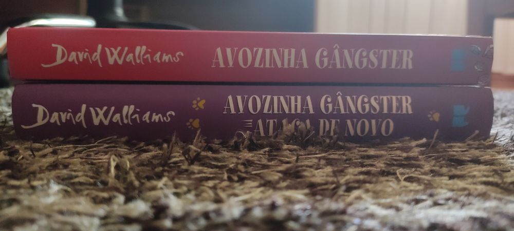 Vendo "Avozinha Gângster" e "Avozinha Gângster ataca de novo"
